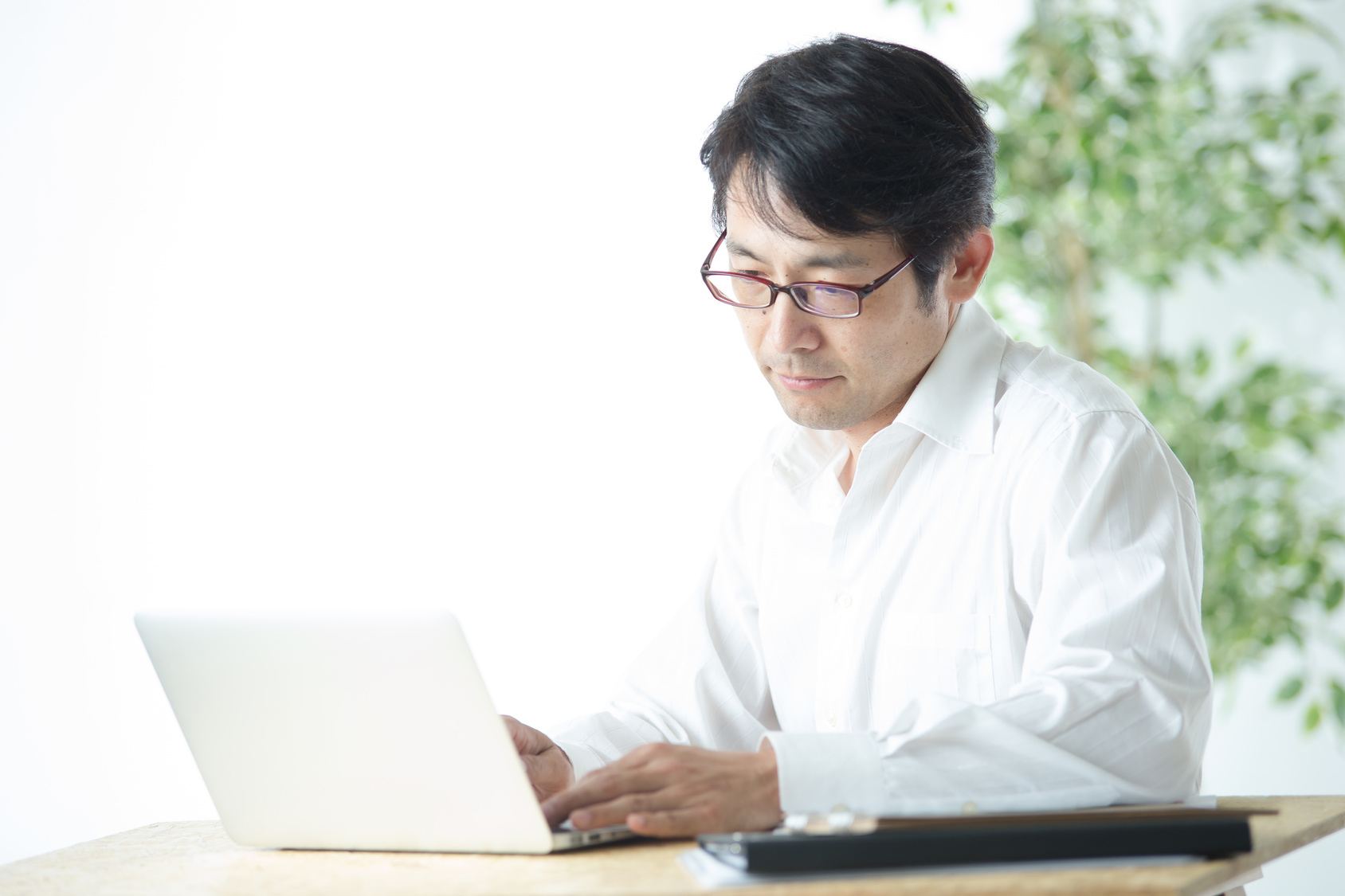 会社の給料に依存しない